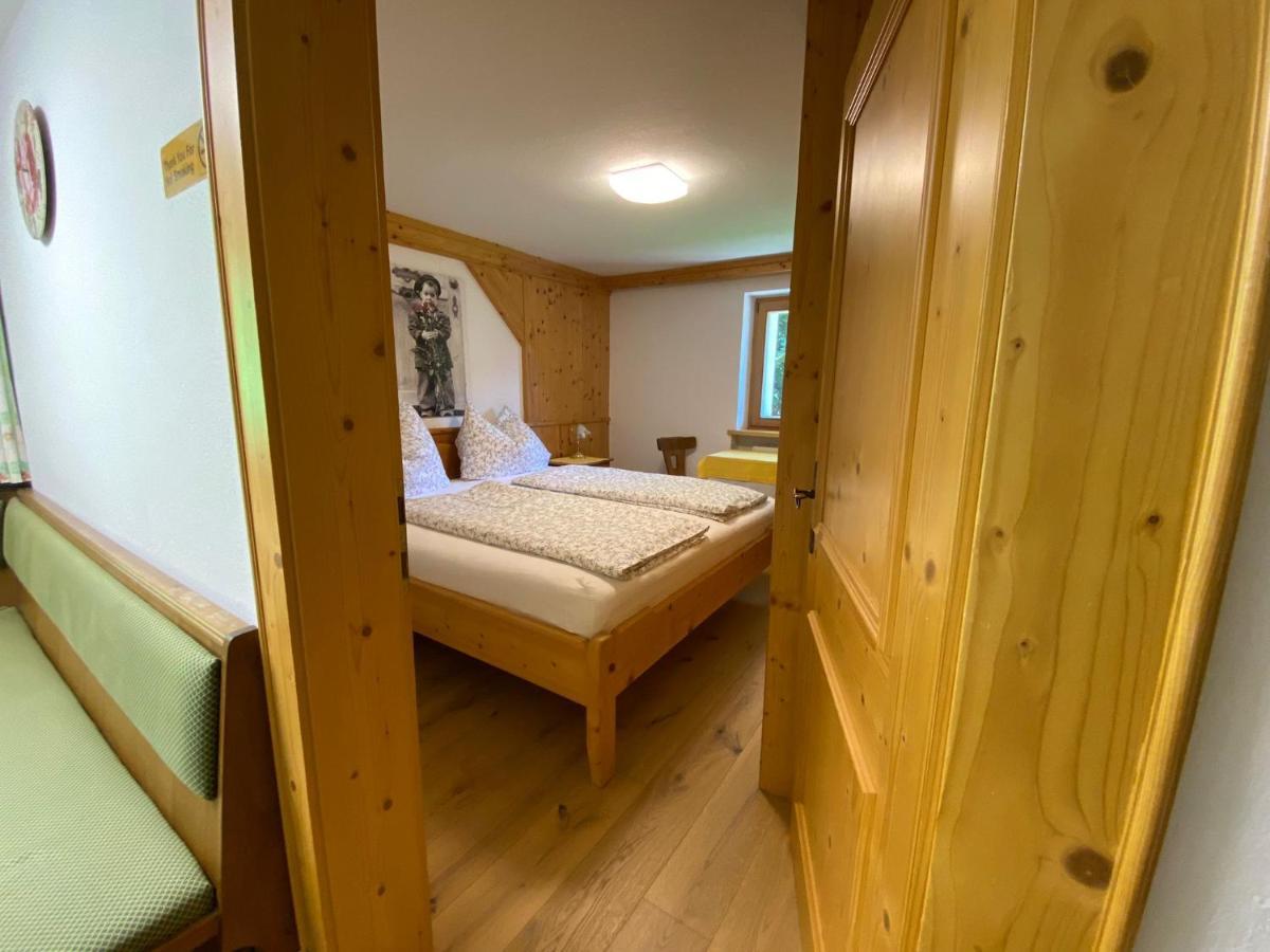 Haus Waldrand Apartamento Oberndorf in Tirol Exterior foto